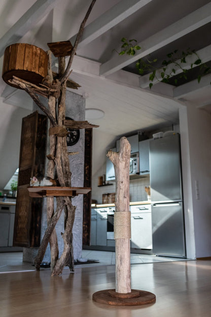 TOMCAT Scratch Tower