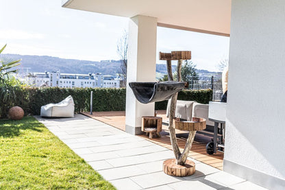 Stabiler Kratzbaum Kletterbaum für große Katzen – TOMCAT Lounge Tower - Katzenmöbel